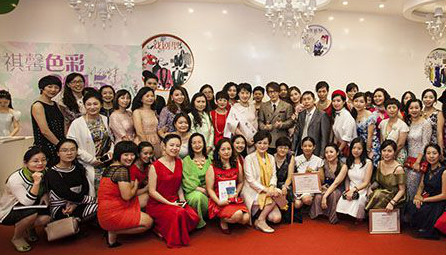 感恩有你|我們是一群有背景的色彩顧問(wèn)！